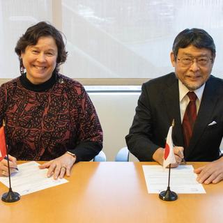 VIU President signs Memorandum of understanding with Kansai University