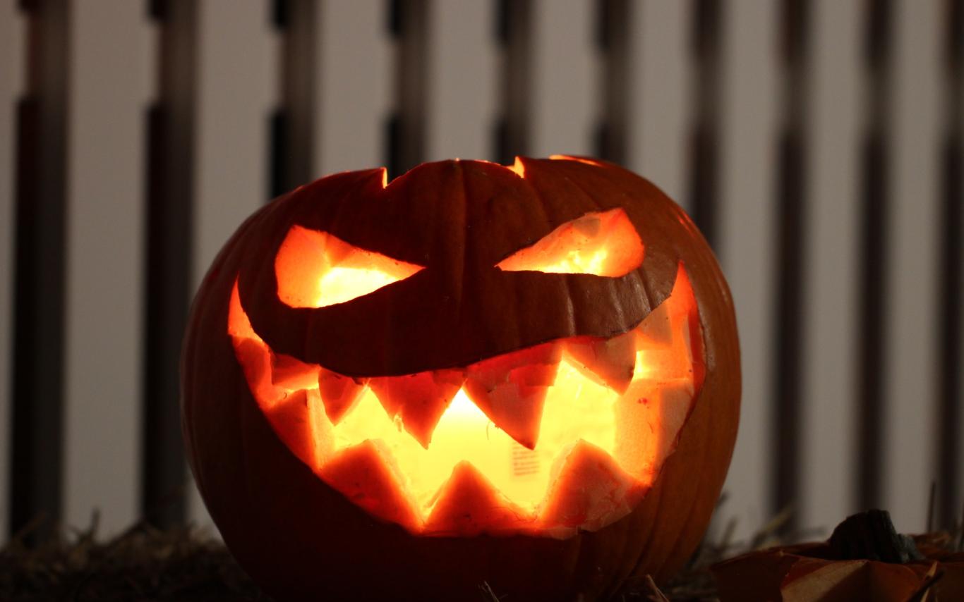 A jack-o-lantern lit up